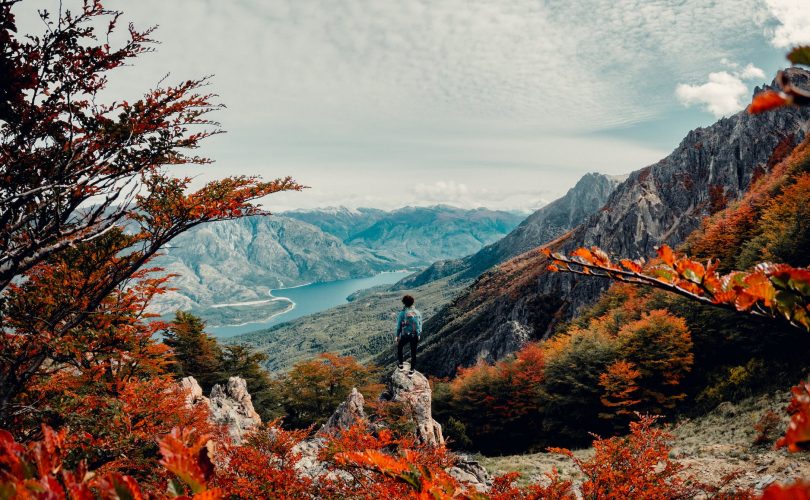 photo d'un homme dans son monde intérieur